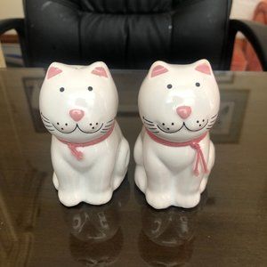 Vintage Earthenware White Cat Salt & Pepper Shakers - Made in Brazil